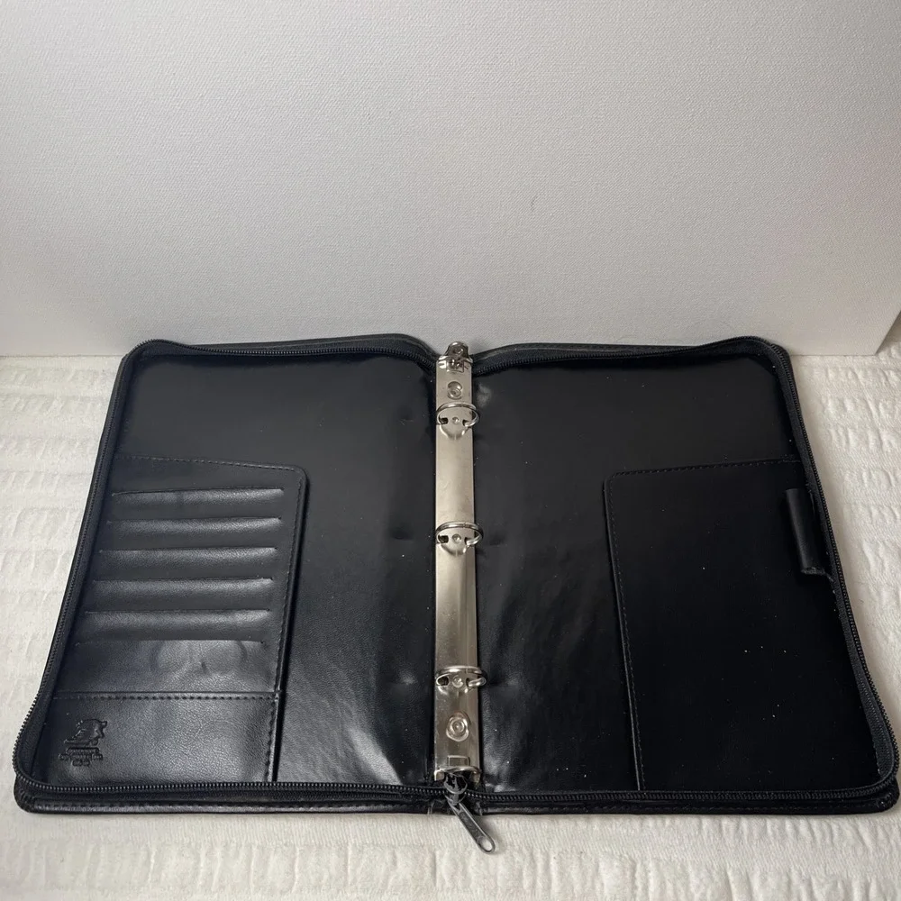 DAY RUNNER Concorde Black Zip-Around 3-Ring Planner, Binder 7 1/48x10